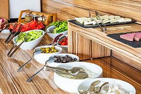 HMA Hotel & Suites