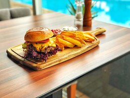 HMA Hotel & Suites