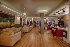 HMA Hotel & Suites