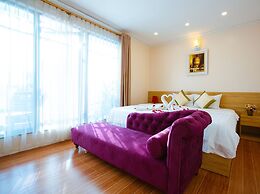Royal Hotel
