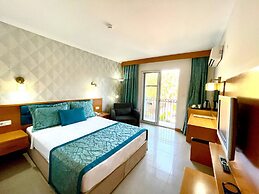 Green Forest Holiday Village