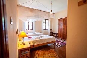 Turk Evi
