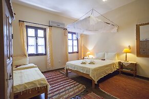 Turk Evi