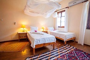 Turk Evi