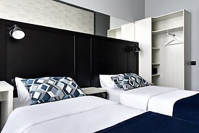 Hotel Library