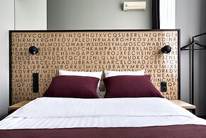Hotel Library