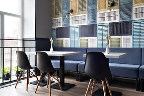 Hotel Library