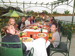 Country Lake Resort - Garuga