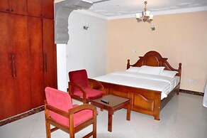 Super Paradise Hotel
