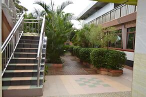 Super Paradise Hotel