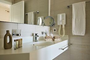 Selana Suites