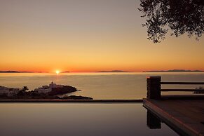 Selana Suites