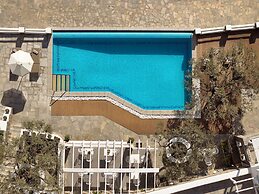 Selana Suites