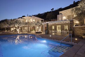 Selana Suites