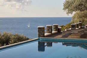 Selana Suites