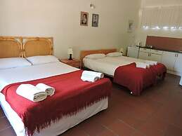 Savanna Guest Farm