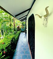 The Scarlet Villas