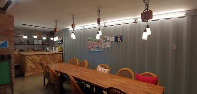 Mokpo White Windmill Guesthouse