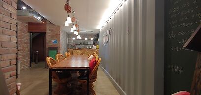 Mokpo White Windmill Guesthouse