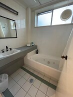 Parklane Motel