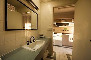 Parklane Motel