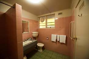 Parklane Motel