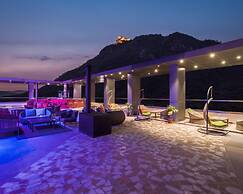 juSTa Luxe Sajjangarh Resort & Spa, Udaipur