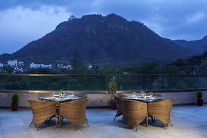 juSTa Luxe Sajjangarh Resort & Spa, Udaipur