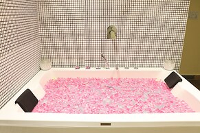 juSTa Luxe Sajjangarh Resort & Spa, Udaipur