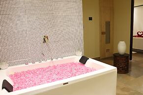juSTa Luxe Sajjangarh Resort & Spa, Udaipur