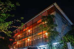Suntisuk Place