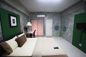 Suntisuk Place