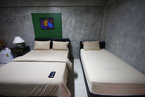 Suntisuk Place