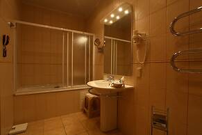 Hotel Atal