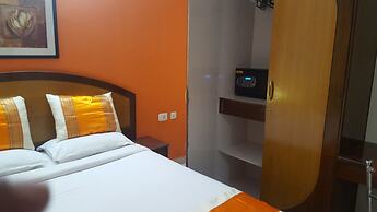Maple Suites