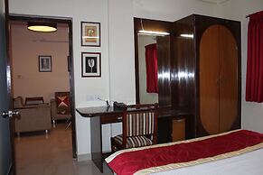 Maple Suites