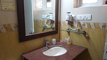 Maple Suites