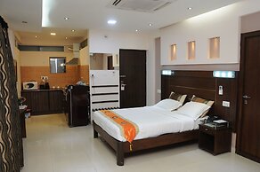 Maple Suites