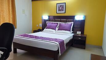 Maple Suites