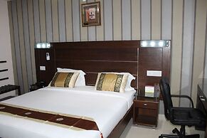 Maple Suites