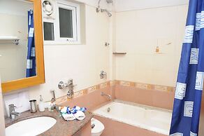 Maple Suites