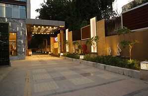 Regenta Central The Crystal