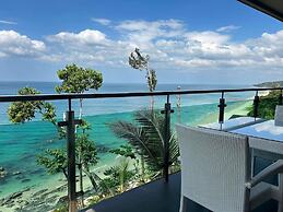 Cliff Lanta Suite