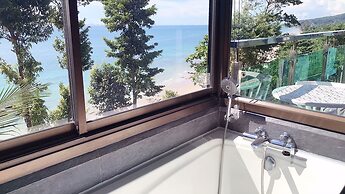 Cliff Lanta Suite