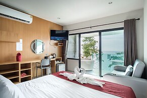 Cliff Lanta Suite