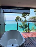 Cliff Lanta Suite