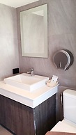 Cliff Lanta Suite
