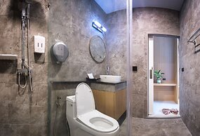 Cliff Lanta Suite