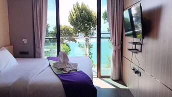 Cliff Lanta Suite