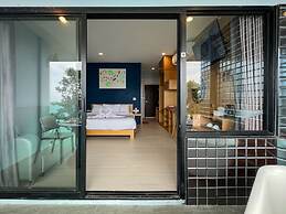 Cliff Lanta Suite